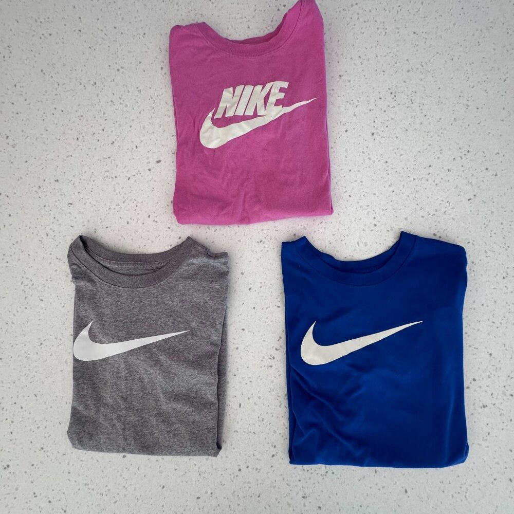 (3) Nike Youth Short Sleeve Tee Set - Size Youth Large